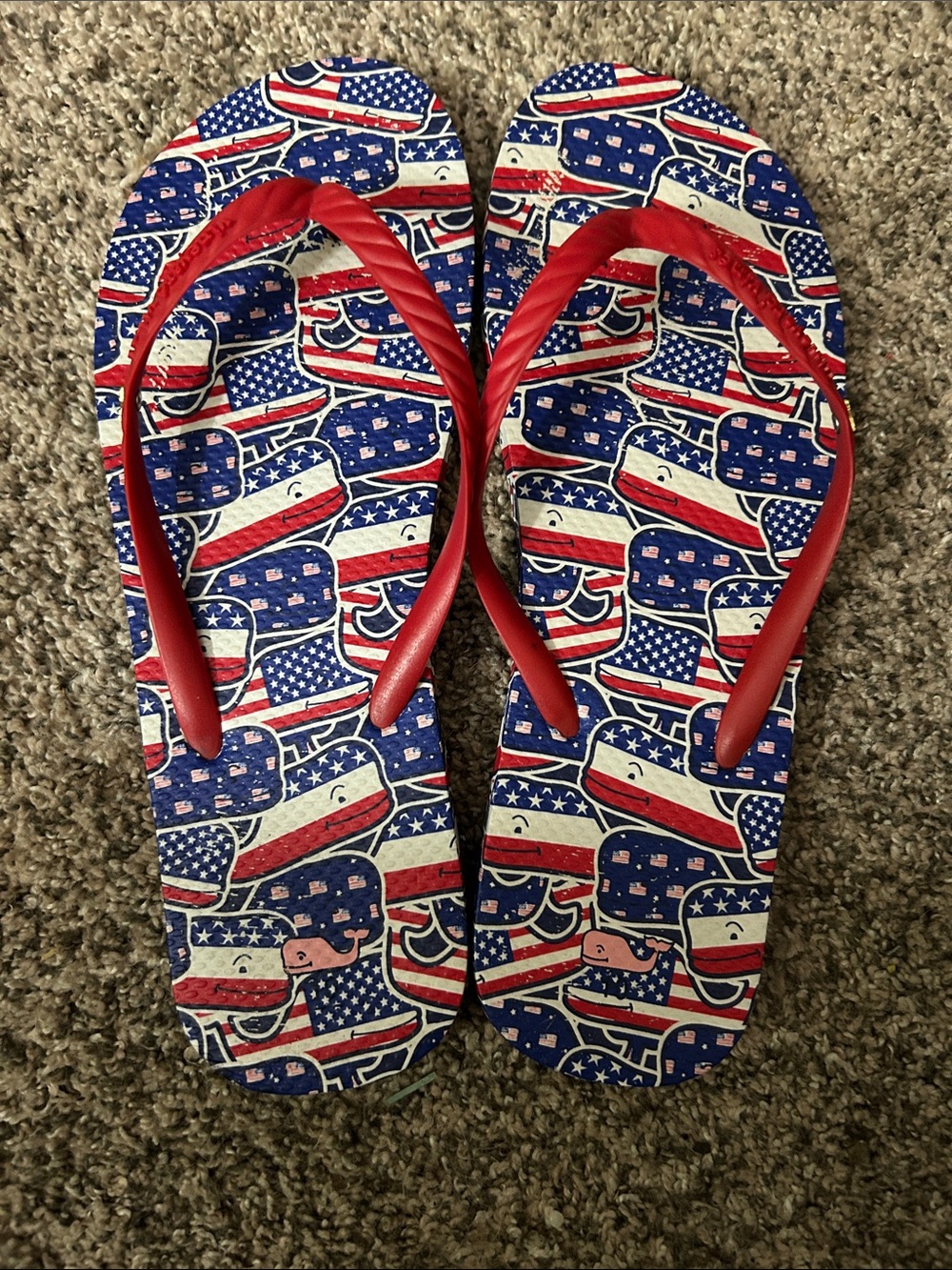 Vineyard Vines Whaley USA printed flip flops. Women’s size 10.